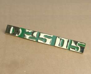 Emblem Schriftzug D2505 aus messing für Deutz 2505